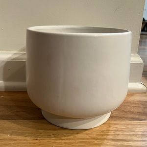 White Ceramic Planters Pot